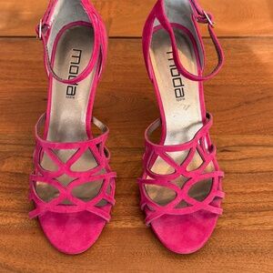 MODA Fuschia Pink Faux Suede Heels